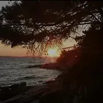Kapetanska Kucica Na Moru Case de vacanță