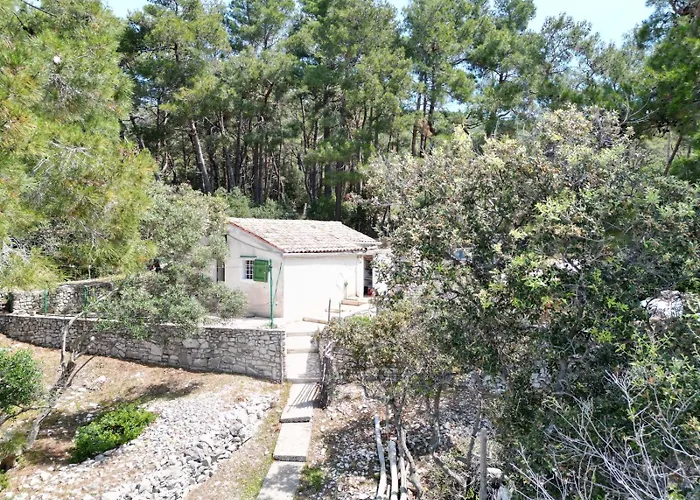 Kapetanska Kucica Na Moru Holiday home *