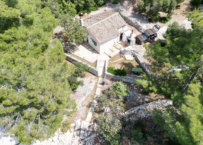 Kapetanska Kucica Na Moru Holiday home Cunski