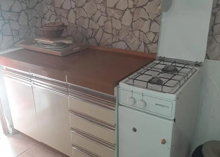 Holiday home Kapetanska Kucica Na Moru Cunski
